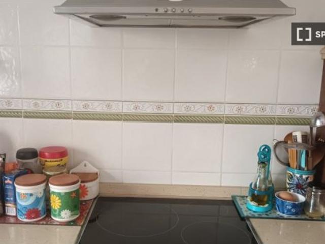 Habitación en un apartamento compartido de 1 dormitorio en alquiler en Rota
