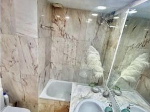 Habitación en un apartamento compartido de 1 dormitorio en alquiler en Sabadell
