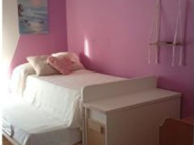 Habitación en un apartamento compartido de 1 dormitorio en alquiler en Santa Clara