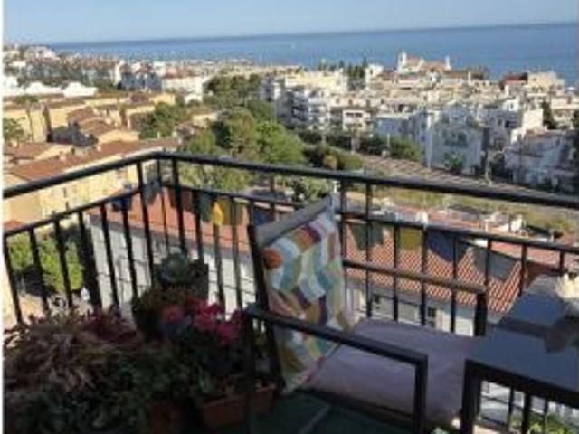 Habitación en un apartamento compartido de 1 dormitorio en alquiler en Sitges