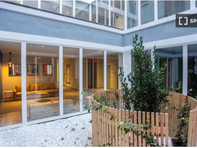 Habitación en un apartamento compartido de 1 dormitorio en alquiler en Txurdinaga, gastos incluidos
