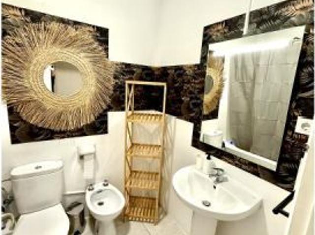 Habitación en un apartamento compartido de 1 dormitorio en alquiler en Vilapicina i la Torre Llobeta