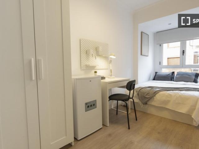 Habitación en un apartamento compartido de 7 habitaciones en Berruguete