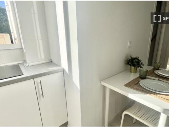 Habitación en un apartamento compartido de 4 habitaciones en alquiler en La Paz Las Golondrinas