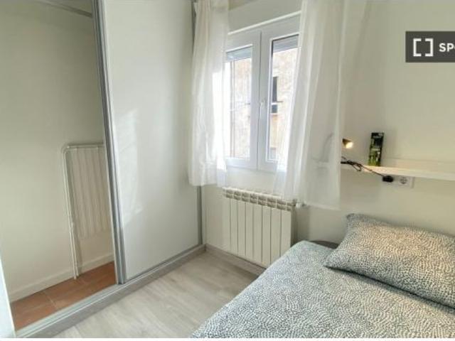 Habitación en un apartamento compartido de 4 habitaciones en alquiler en Pueblo Nuevo, ideal para es