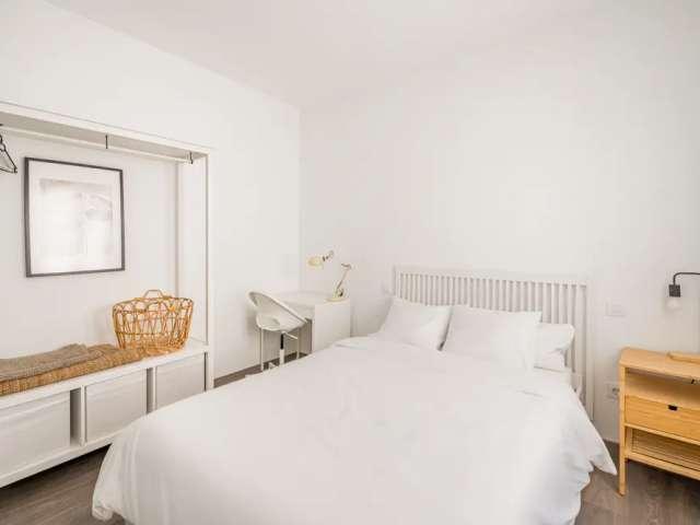 Habitación en un apartamento compartido de 5 habitaciones en la Universidad