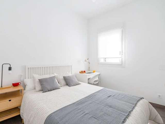 Habitación en un apartamento compartido de 5 habitaciones en la Universidad
