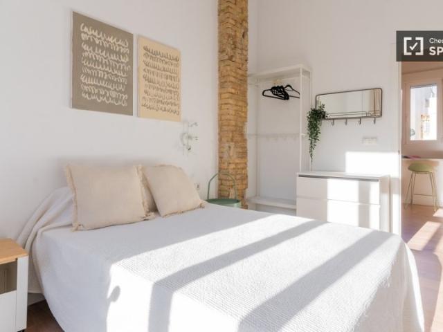 Habitación en un apartamento de 4 dormitorios en Burjassot, Valencia