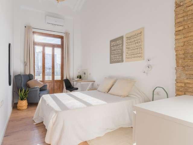 Habitación en un apartamento de 4 dormitorios en Burjassot, Valencia