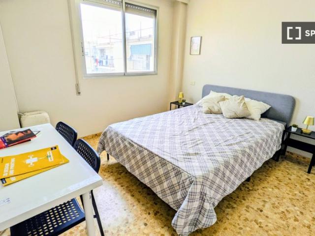 Habitación en un apartamento de 6 habitaciones en Moncada, Valencia