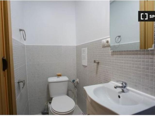 Habitación en un piso compartido de 4 habitaciones en Albors, con gestión profesional