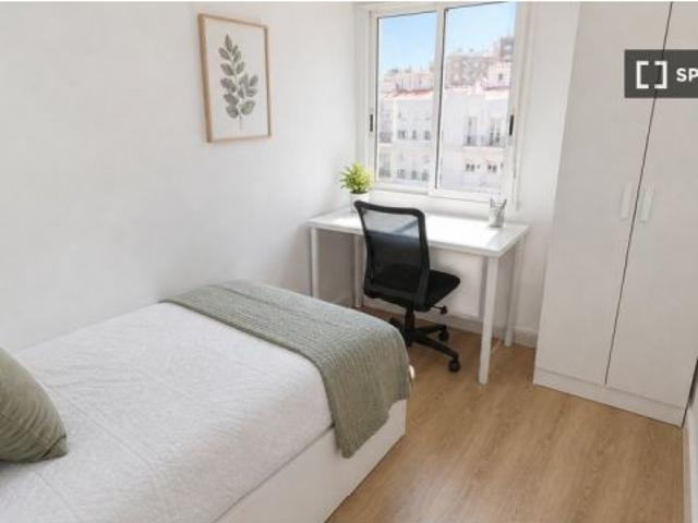 Habitación en un piso compartido de 4 habitaciones en alquiler en Valdezarza, no se admiten mascotas