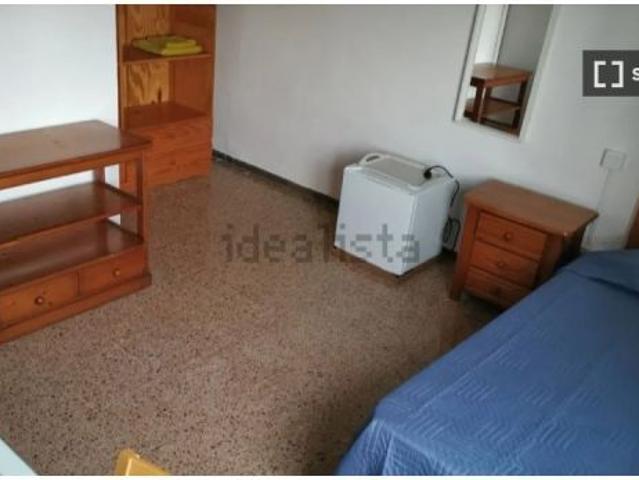 Habitación en un piso compartido de 4 habitaciones en alquiler en Casablanca I