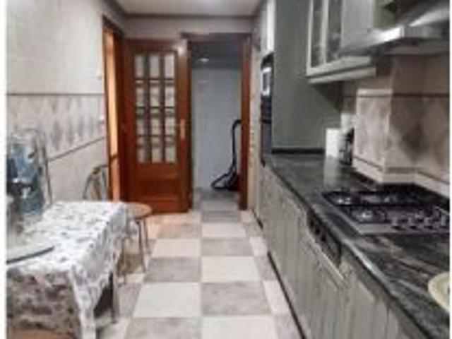 Habitación en un piso compartido de 4 habitaciones en alquiler en Patraix, ideal para profesionales