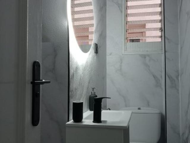 Habitación en un piso compartido de 4 habitaciones en Cortes, Madrid