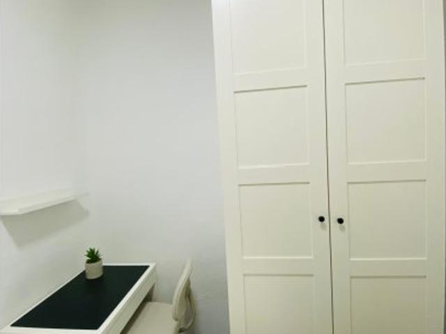 Habitación en un piso compartido de 4 habitaciones en Cortes, Madrid