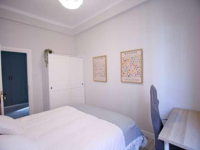Habitación en un piso compartido de 4 habitaciones en Iturralde, Bilbao