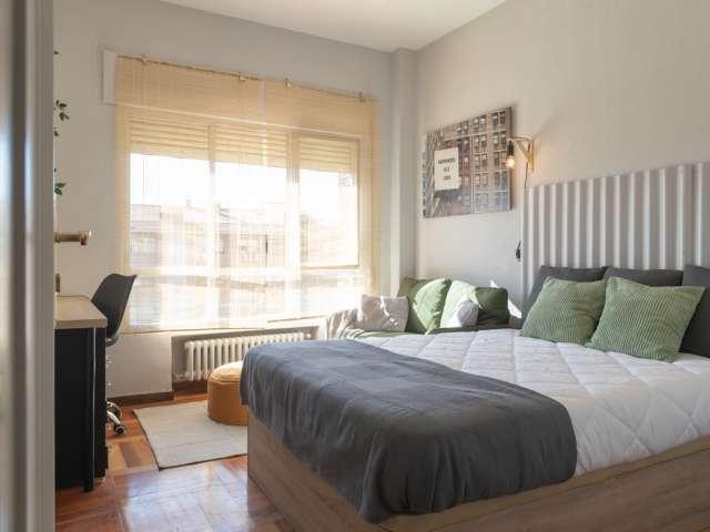 Habitación en un piso compartido de 4 habitaciones en Pacífico, Madrid