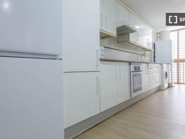 Habitación en un piso compartido de 5 habitaciones en alquiler en Camí de Vera