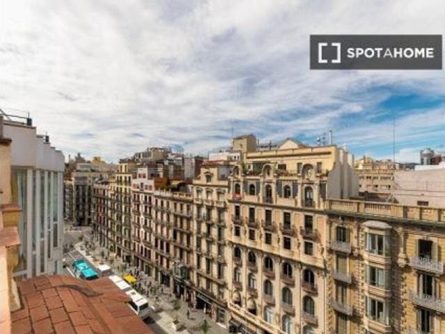 Habitación en un piso compartido de 5 habitaciones en alquiler en la Dreta de l' Eixample, i