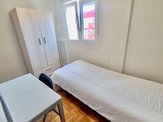 Habitación en un piso compartido de 5 habitaciones en Pueblo Nuevo