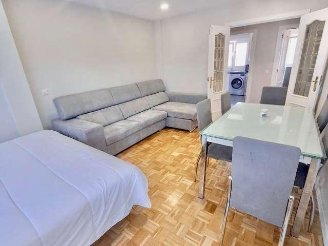 Habitación en un piso compartido de 5 habitaciones en Pueblo Nuevo
