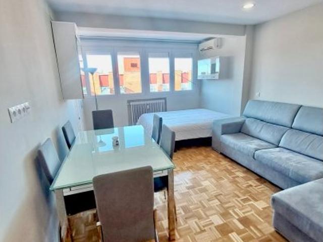 Habitación en un piso compartido de 5 habitaciones en Pueblo Nuevo