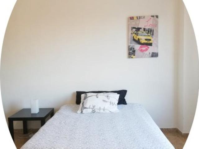 Habitación en un piso compartido de 6 habitaciones en Zaragoza