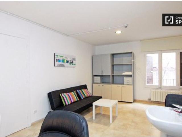 Habitación en un piso compartido de 6 habitaciones en alquiler en Vallcarca i els Penitents, todos l