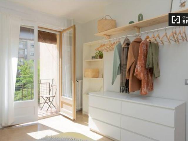 Habitación en un piso compartido de 6 habitaciones en alquiler en Vila de Gràcia, ideal para estudia