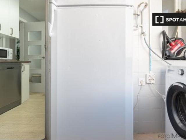 Habitación en un piso compartido de 6 habitaciones en alquiler en Castillejos