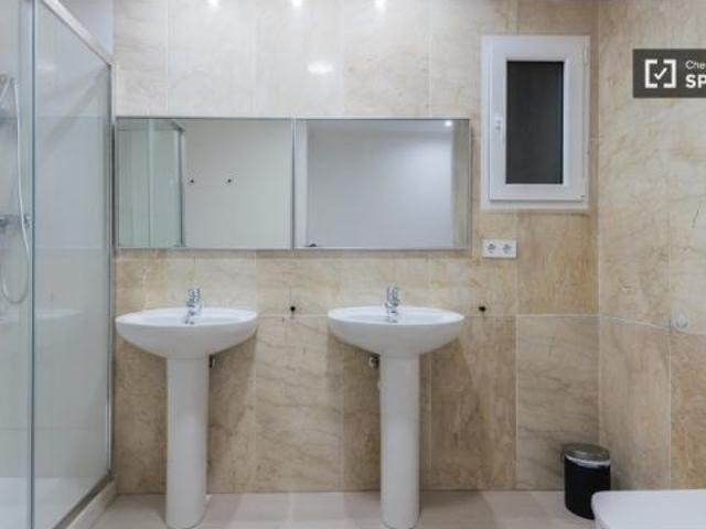 Habitación en un piso compartido de 6 habitaciones en alquiler en El Botànic, ideal para estudiantes