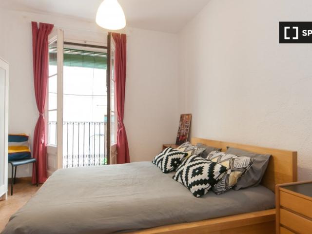 Habitación en un piso compartido de 6 habitaciones en alquiler en El Gòtic