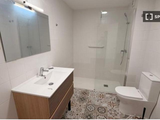 Habitación en un piso compartido de 6 habitaciones en alquiler en Sant Cugat Del Vallès