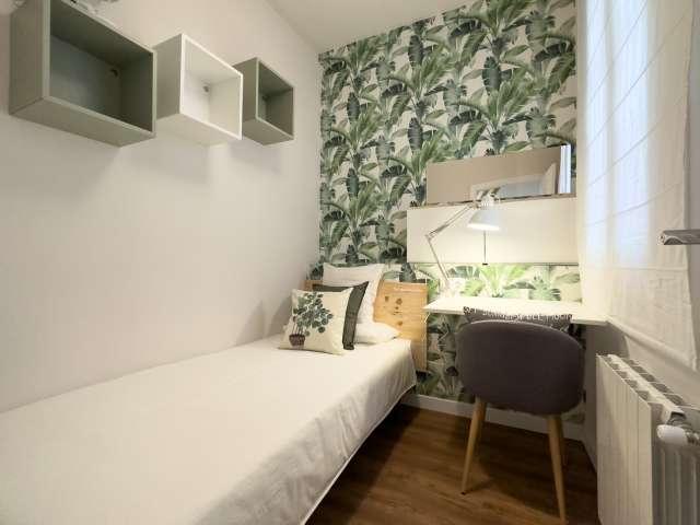 Habitación en un piso compartido de 6 habitaciones en Barcelona
