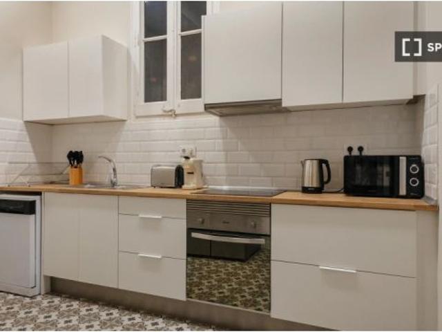 Habitación en un piso compartido de 6 habitaciones en La Dreta de l' Eixample, Barcelona, id