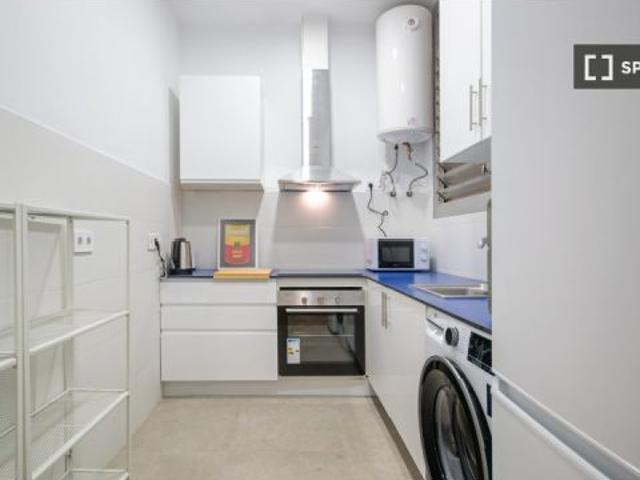 Habitación en un piso compartido de 6 habitaciones en La Dreta de l' Eixample, ideal para mu