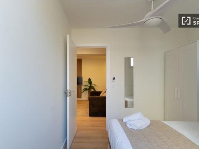 Habitación en un piso compartido de 7 habitaciones en alquiler en Cuatro Caminos