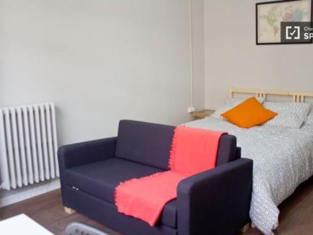 Habitación en un piso compartido de 7 habitaciones en alquiler en El Botánic