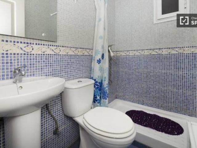 Habitación en un piso compartido de 7 habitaciones en alquiler en Gaztambide para estudiantes