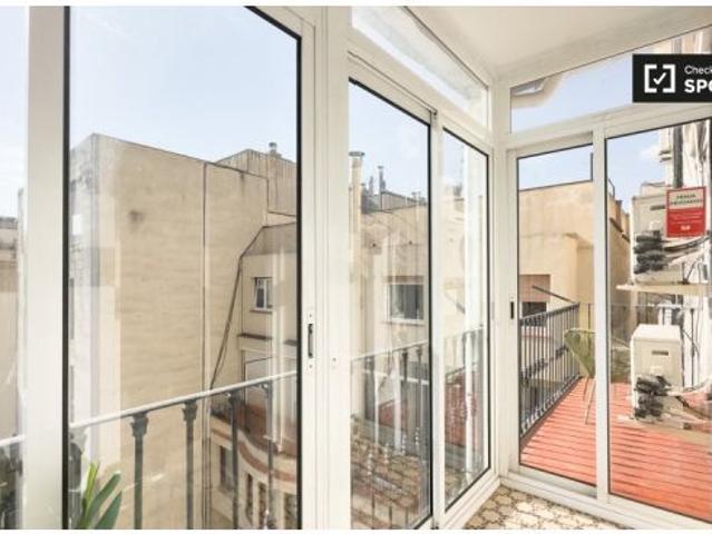 Habitación en un piso compartido de 7 habitaciones en La Dreta de l' Eixample, Barcelona, so