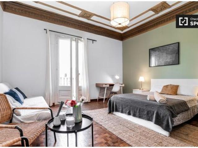 Habitación en un piso compartido de 8 habitaciones en alquiler en la Dreta de l' Eixample, s