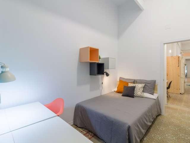 Habitación en un piso compartido de 9 habitaciones en alquiler en Vila de Gràcia