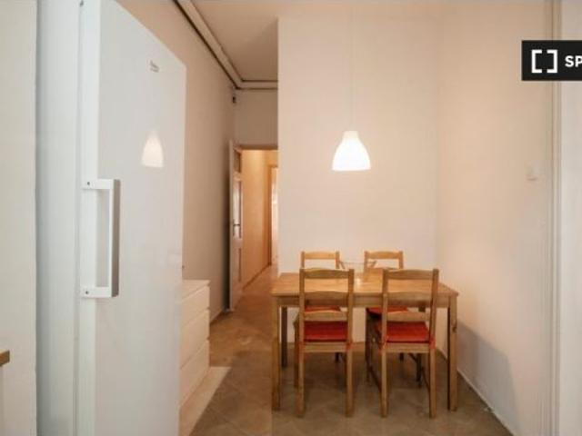 Habitación en un piso compartido de 14 habitaciones en alquiler en Sant Gervasi Galvany