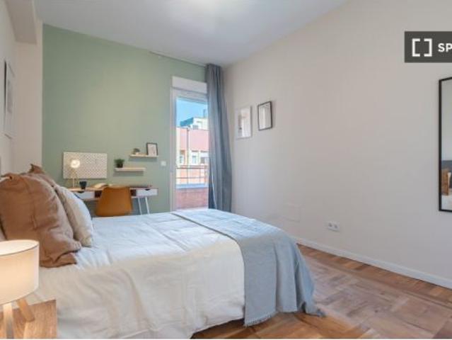 Habitación en un piso compartido de 15 habitaciones en alquiler en Castillejos
