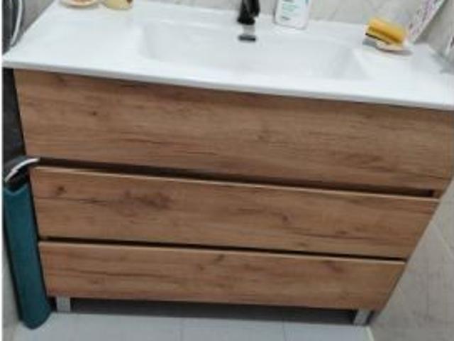 Habitación en un piso compartido de 1 dormitorio en alquiler en Comillas