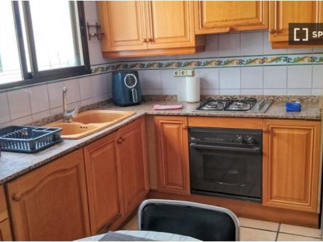 Habitación en un piso compartido de 1 dormitorio en alquiler en Catarroja