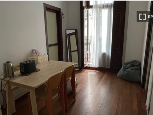 Habitación en un piso compartido de 1 dormitorio en alquiler en La Xerea