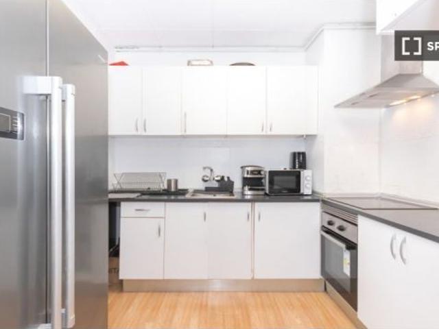 Habitación en un piso compartido de 1 dormitorio en alquiler en Sant Antoni