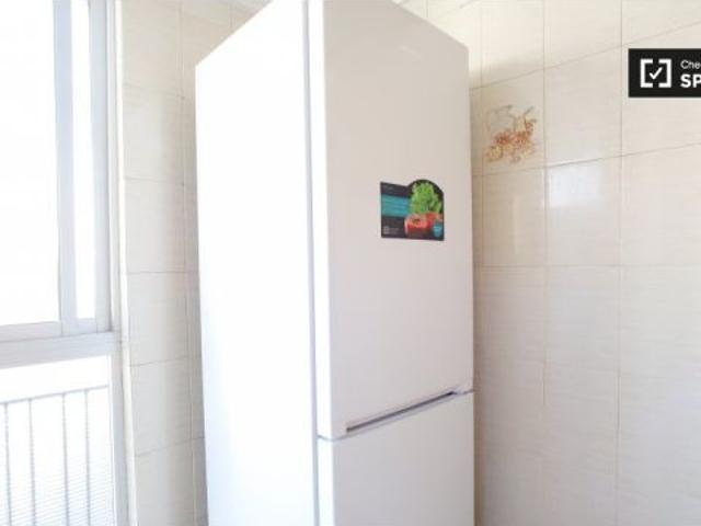 Habitación en un piso compartido de 3 habitaciones en Albors, ideal para profesionales y estudiantes